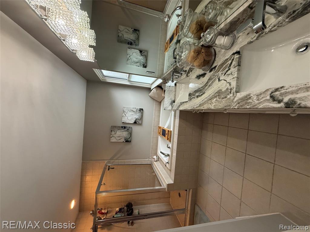 8410 Hummingbird, Commerce Twp, MI 48382 — Photo 16