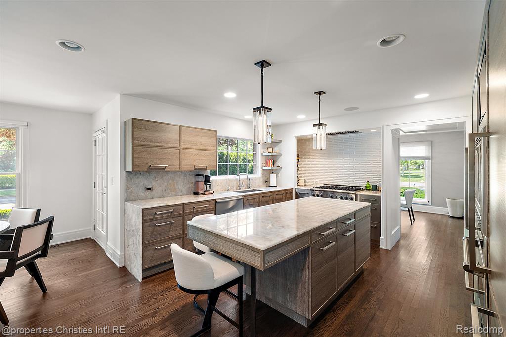 908 CHESTERFIELD Avenue, Birmingham, MI 48009 — Photo 20