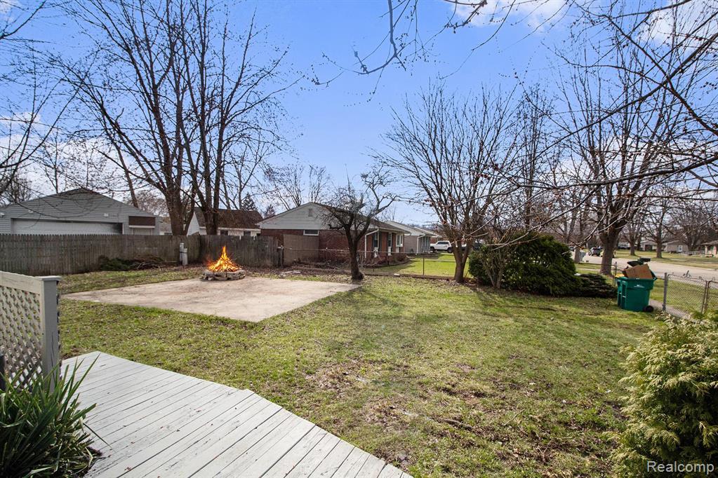 41810 PIERCE Street, Van Buren, MI 48111 — Photo 25