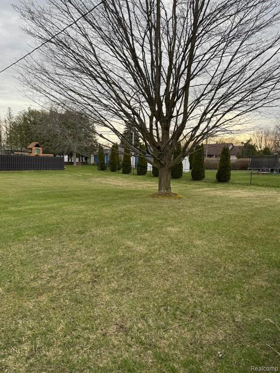 724 LYTLE Avenue, Harbor Beach, MI 48441 — Photo 5