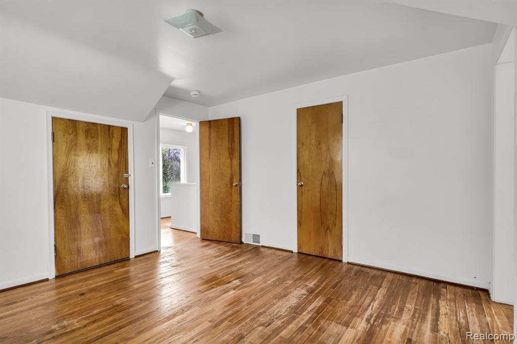 18792 Old Homestead Drive, Harper Woods, MI, 48225