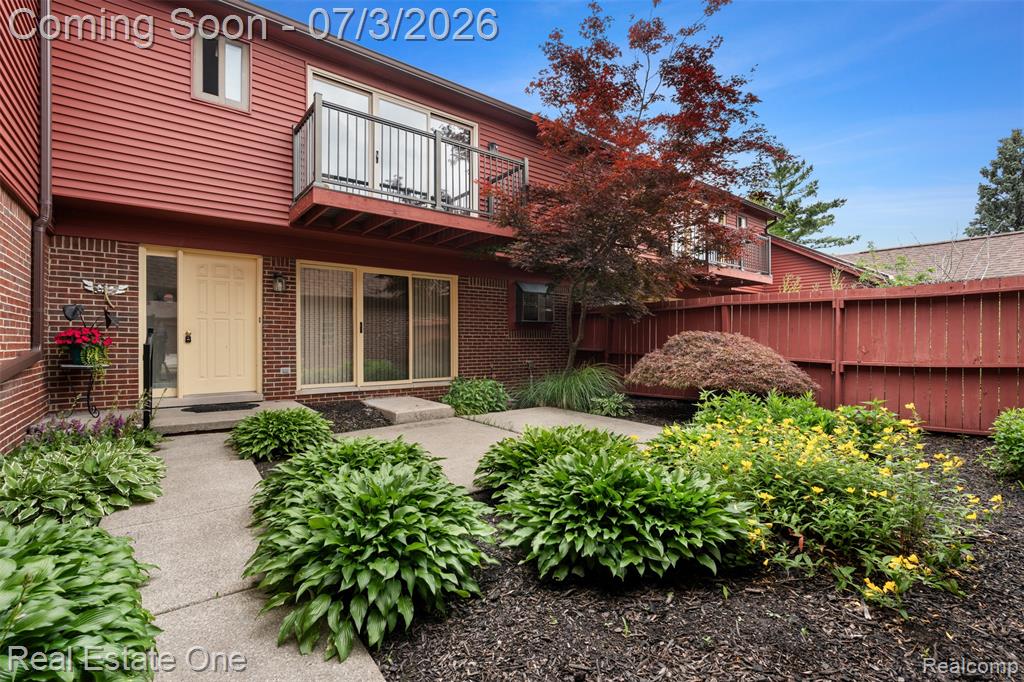 42185 Lochmoor Street, Clinton Twp, MI 48038 — Photo 4
