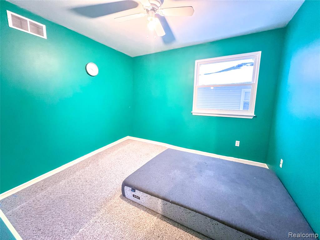 25646 Stanford Street, Dearborn Heights, MI 48125 — Photo 12