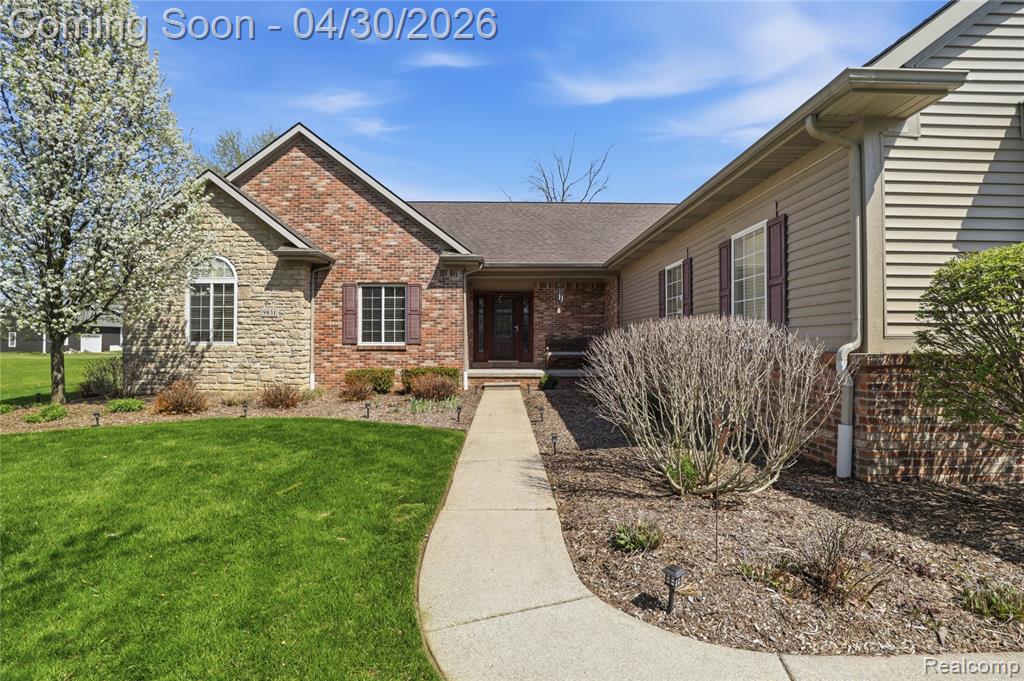 9031 Hidden Oaks Drive, Grand Blanc, MI 48439 — Photo 2