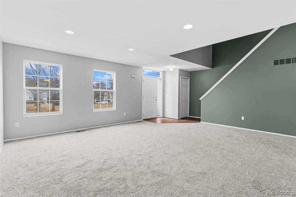 253 Stonegate W, Pontiac, MI 48341 — Photo 10