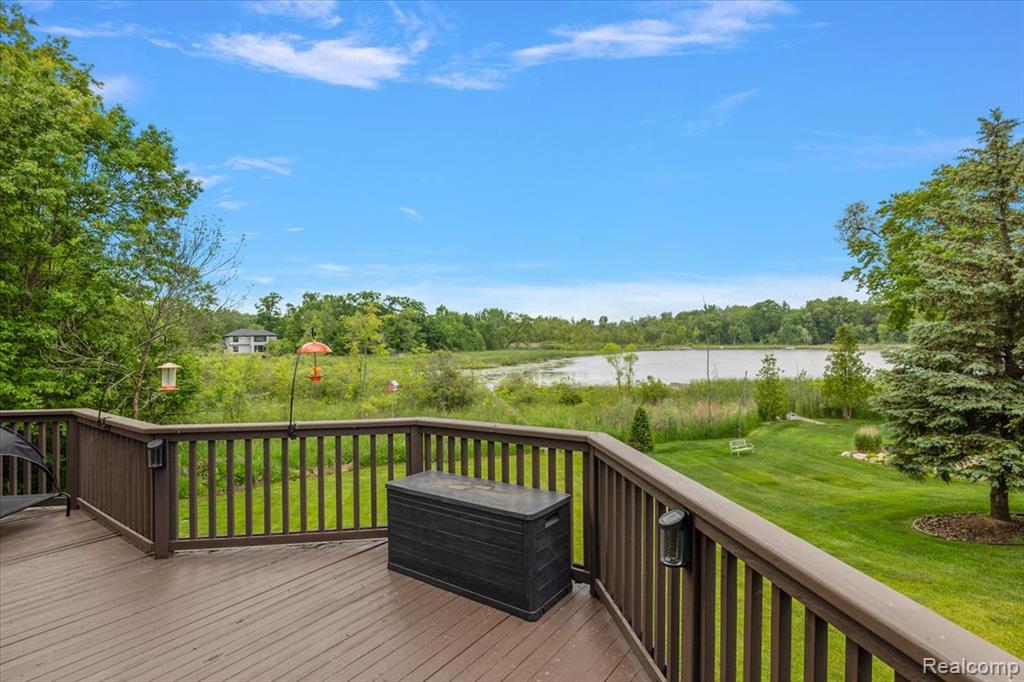 5390 Plantation Drive, Commerce Twp, MI 48382 — Photo 70