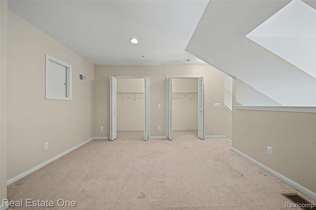 666 Lydia Lane, Pontiac, MI 48341 — Photo 20