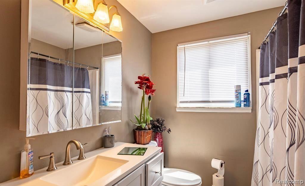 41210 PAIGN Drive, Sterling Heights, MI 48313 — Photo 10