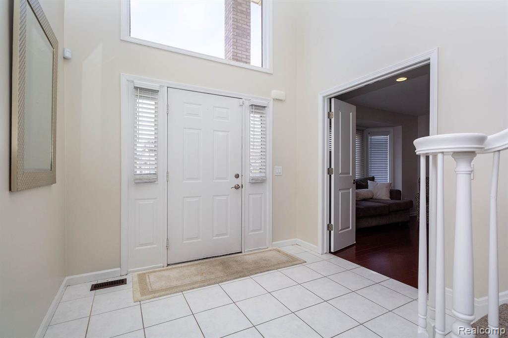 4617 LANCELOT Drive, Sterling Heights, MI 48310 — Photo 5