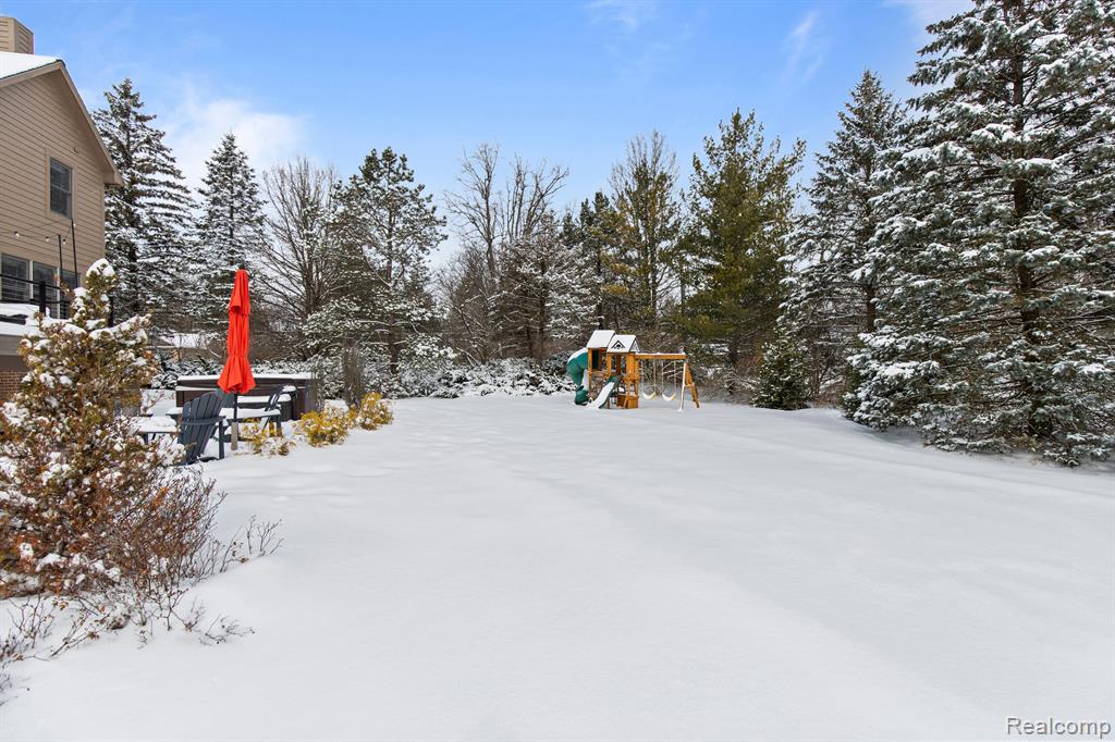7997 BROOKWOOD Drive, Clarkston, MI 48348 — Photo 52