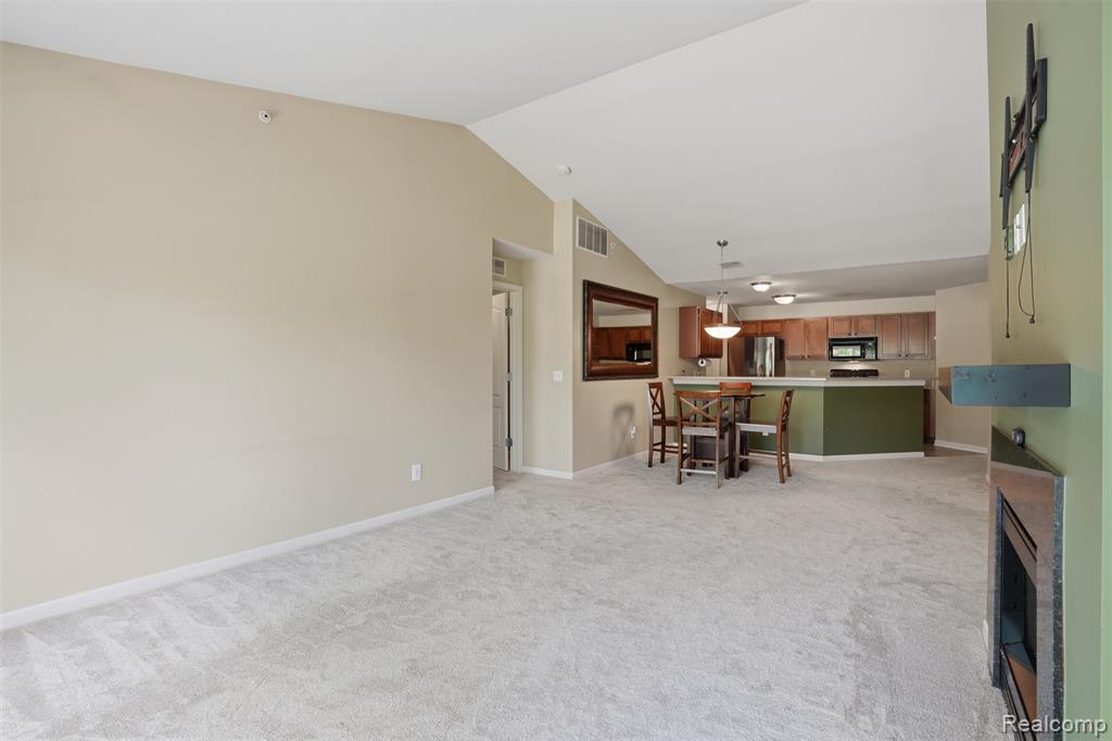320 N Wixom Road, 30, Wixom, MI 48393 — Photo 6