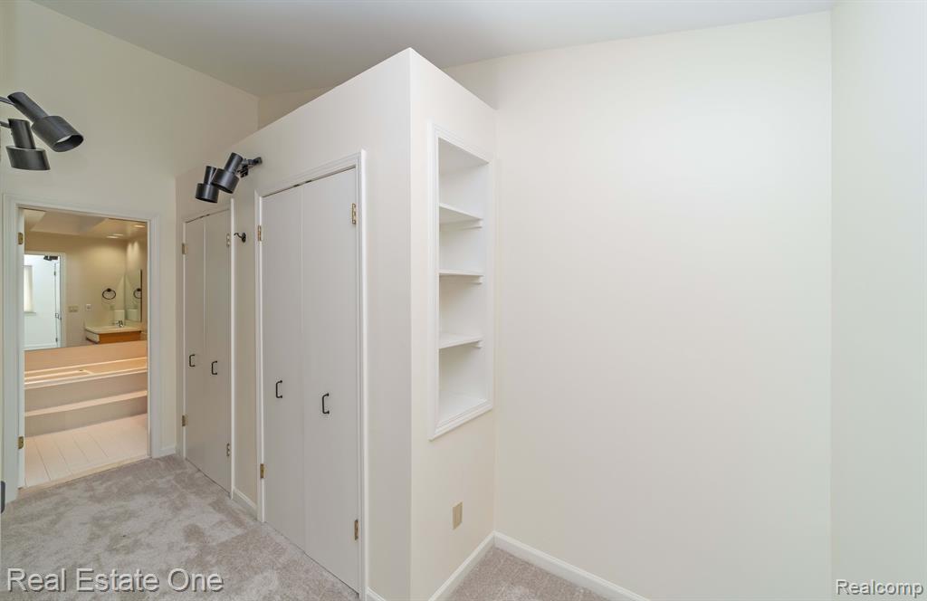 6250 POTOMAC Circle, West Bloomfield, MI — Photo 30