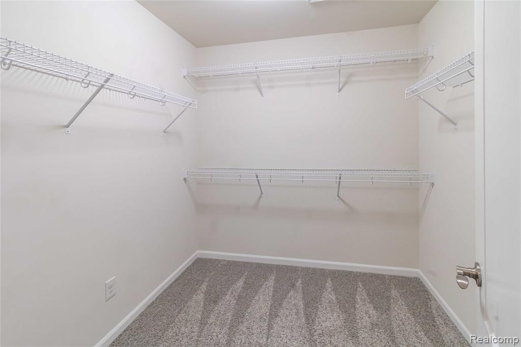 43635 CHANCELLOR LANE, Novi, MI — Photo 33