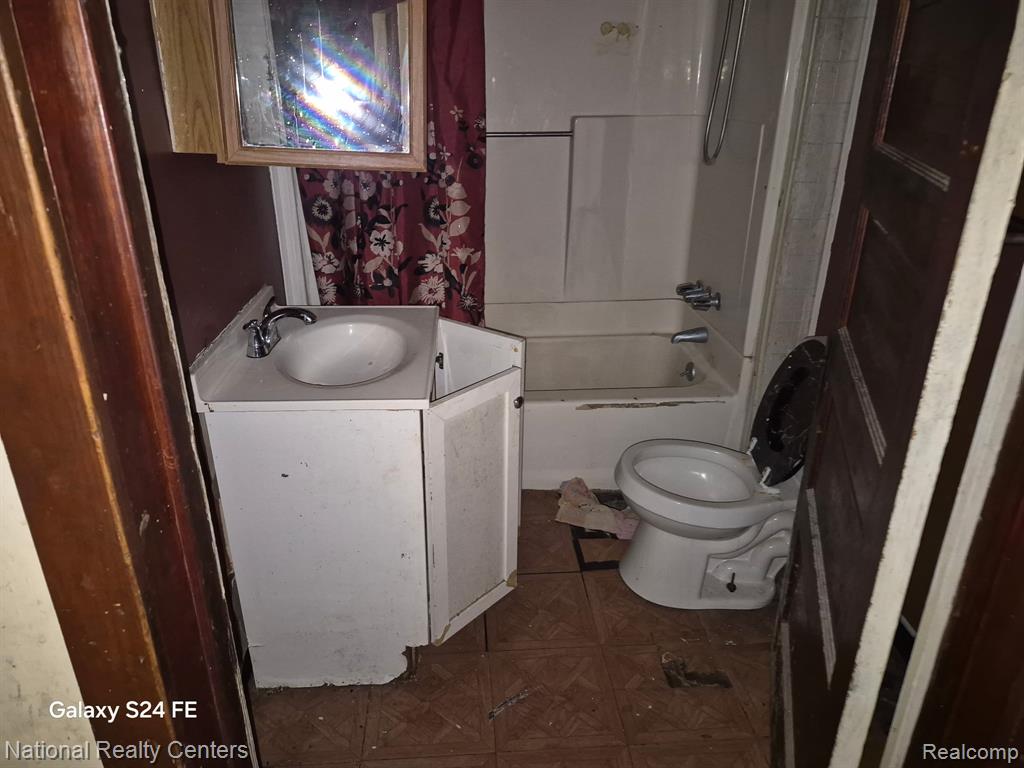 35 Bell Street, Ecorse, MI 48229 — Photo 8