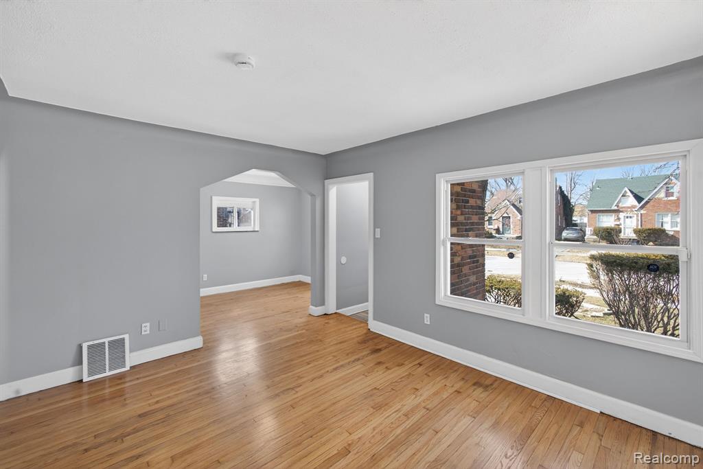 9988 Somerset Avenue, Detroit, MI 48224 — Photo 5