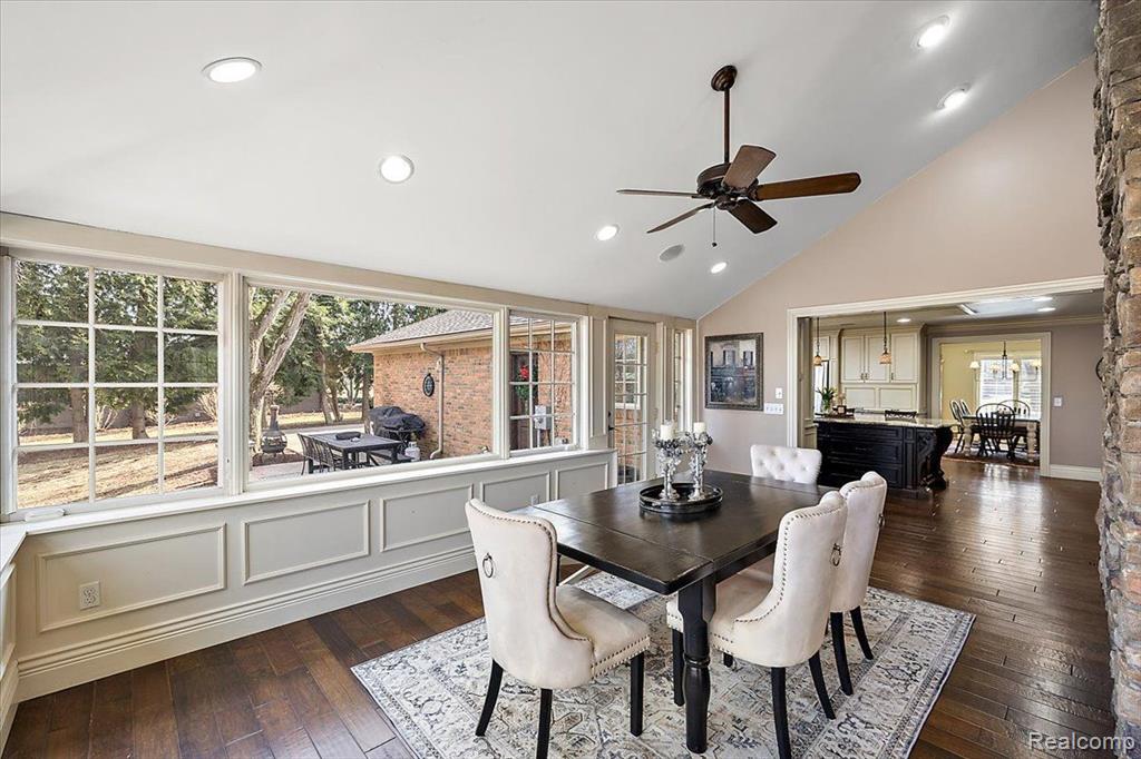 628 BENNINGTON Drive, Bloomfield Hills, MI 48304 — Photo 11
