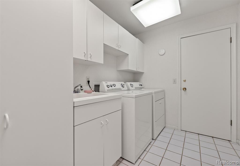 5129 Woodlands Lane, Bloomfield Hills, MI 48302 — Photo 15