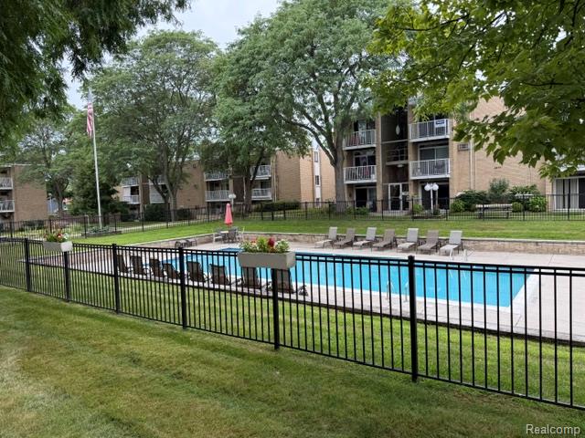 4909 Crooks Road, D-1, Royal Oak, MI 48073