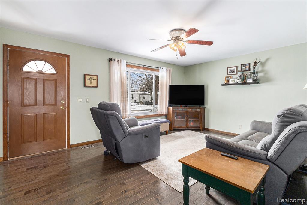 2217 Miark Drive, Lapeer, MI 48446 — Photo 3