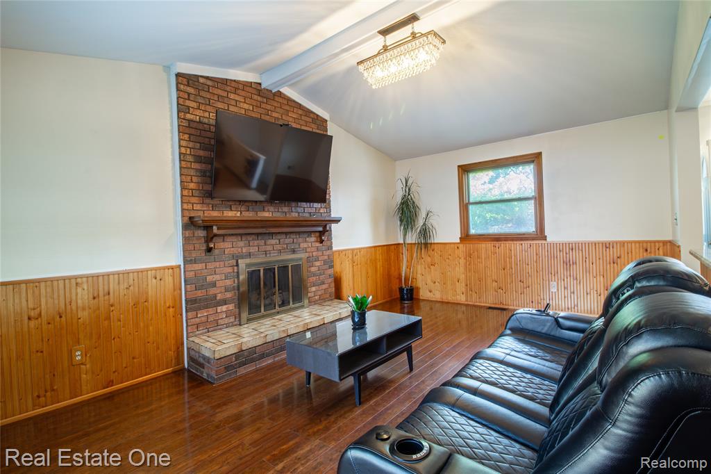 4300 Connie Drive, Sterling Heights, MI 48310 — Photo 9
