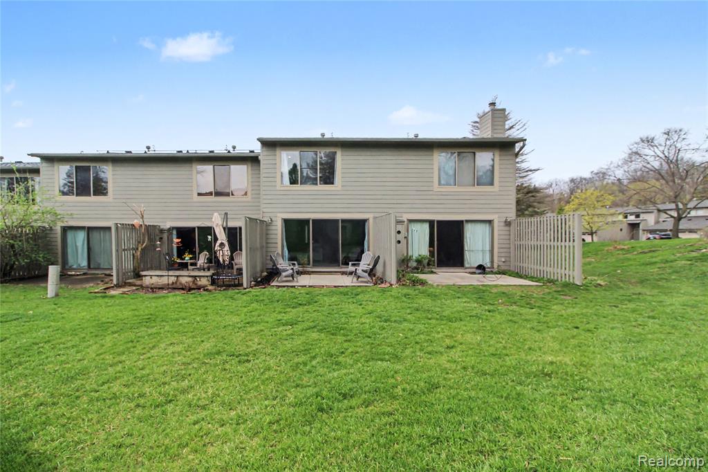 798 Peninsula Court, Ann Arbor, MI 48105 — Photo 16