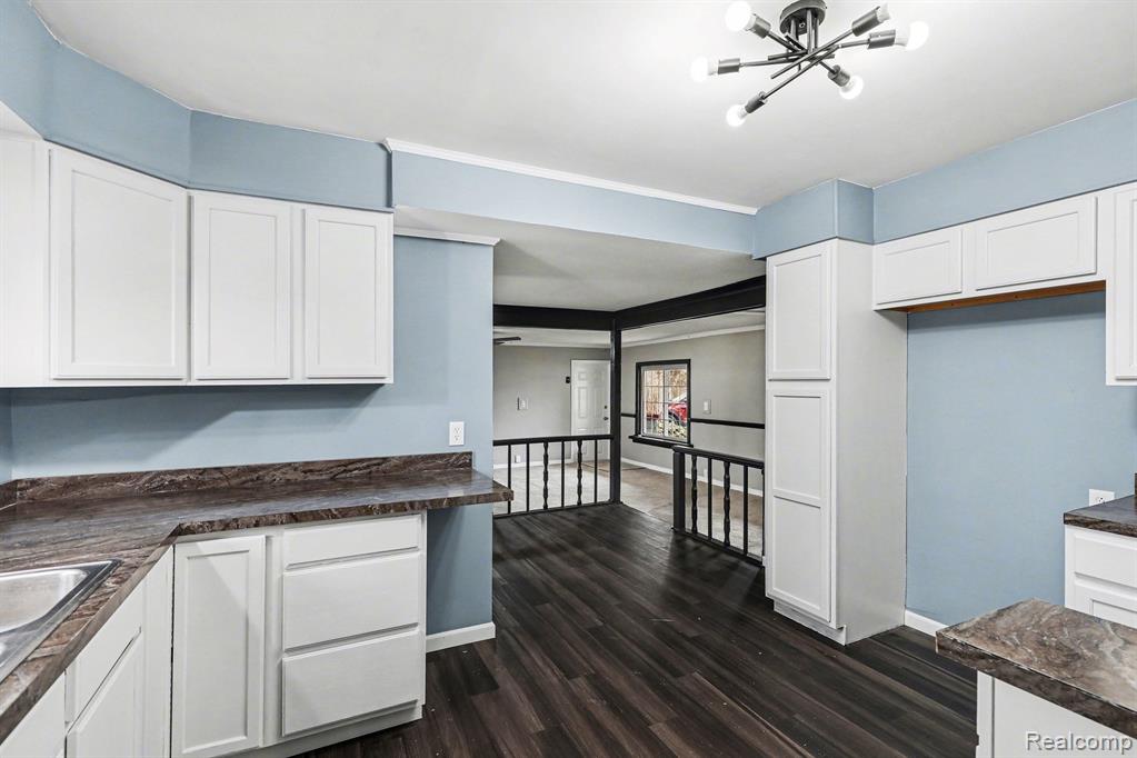 1260 Gilbert Street, Flint, MI 48532 — Photo 7