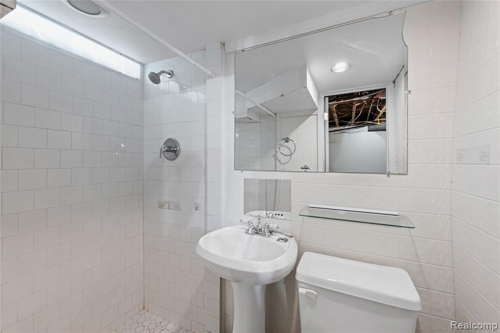 30539 Longfellow Avenue, Madison Heights, MI 48071 — Photo 22