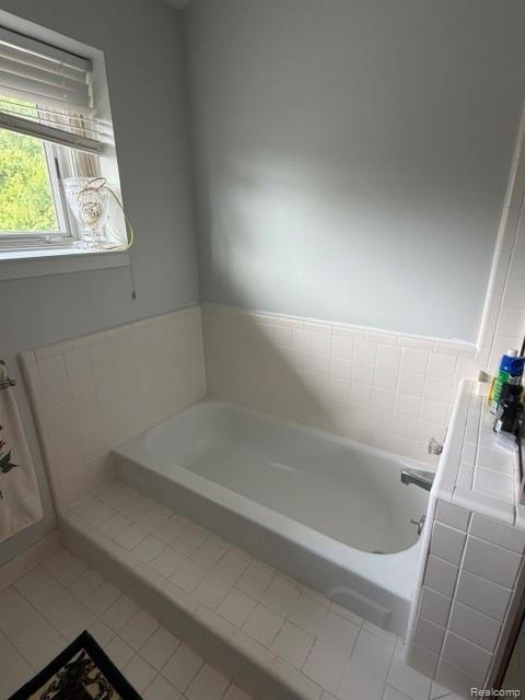 4070 Foxpointe Drive, West Bloomfield, MI 48323 — Photo 20