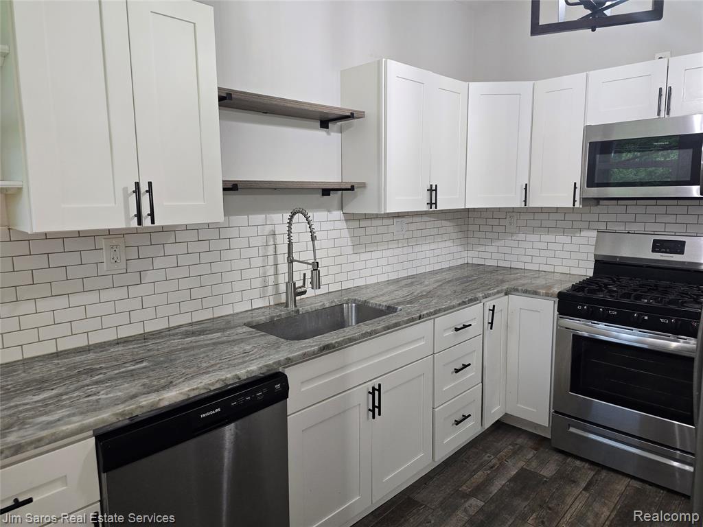 92 Englewood Street, Detroit, MI 48202 — Photo 2
