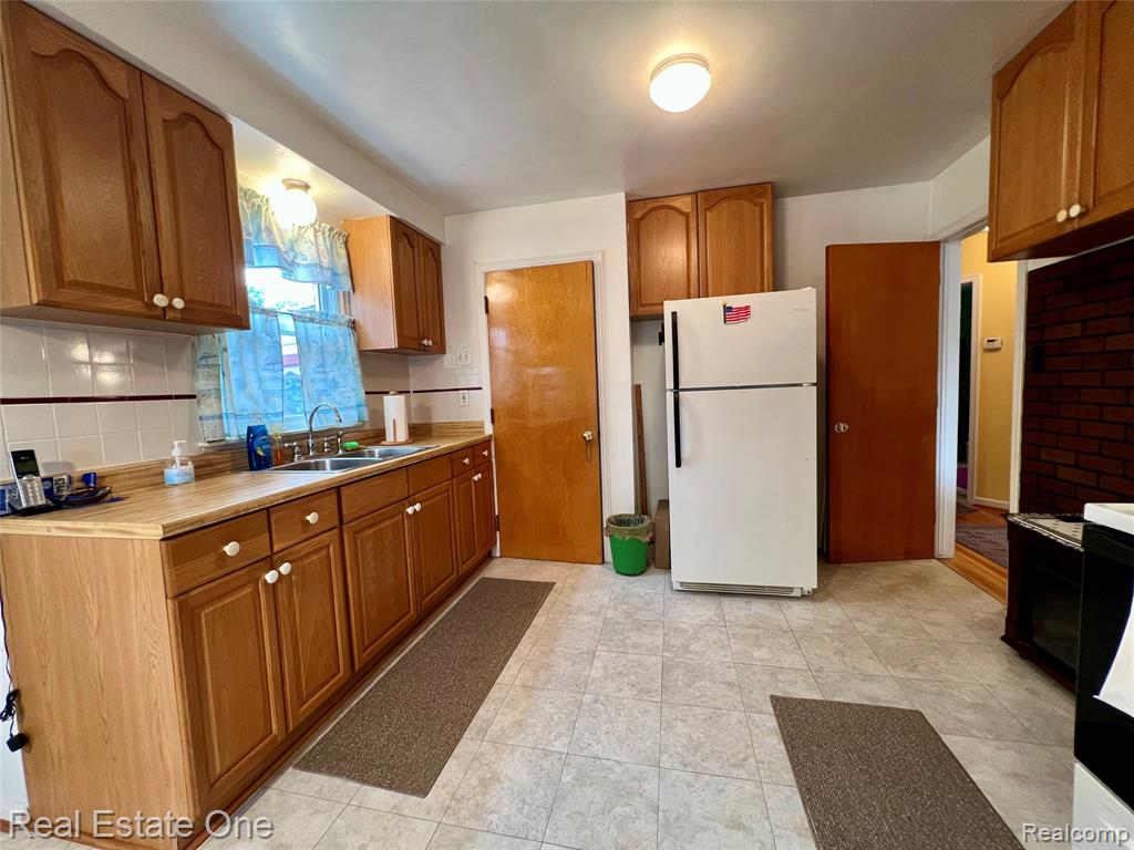 6540 Osage Avenue, Allen Park, MI 48101 — Photo 9