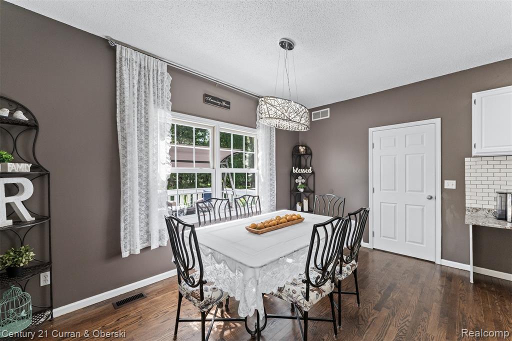 9298 Anacapa Bay Drive, Pinckney, MI 48169 — Photo 14