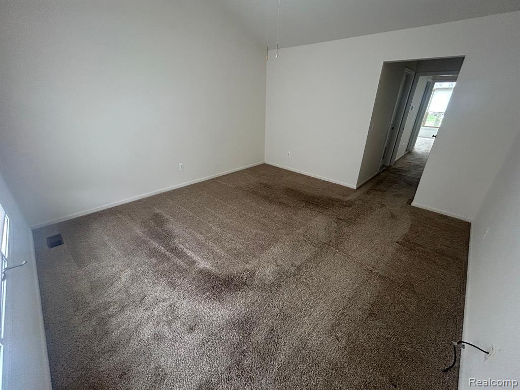 45401 DIAMOND POND Drive, Macomb, MI 48044 — Photo 7