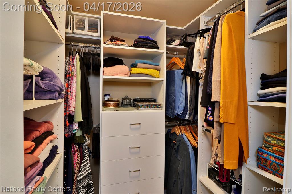 7309 Creek View Circle, West Bloomfield, MI — Photo 24