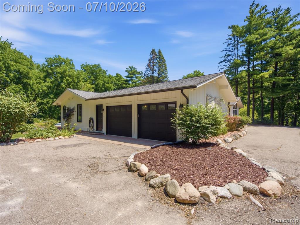 670 W Snell Road, Rochester, MI 48306 — Photo 45