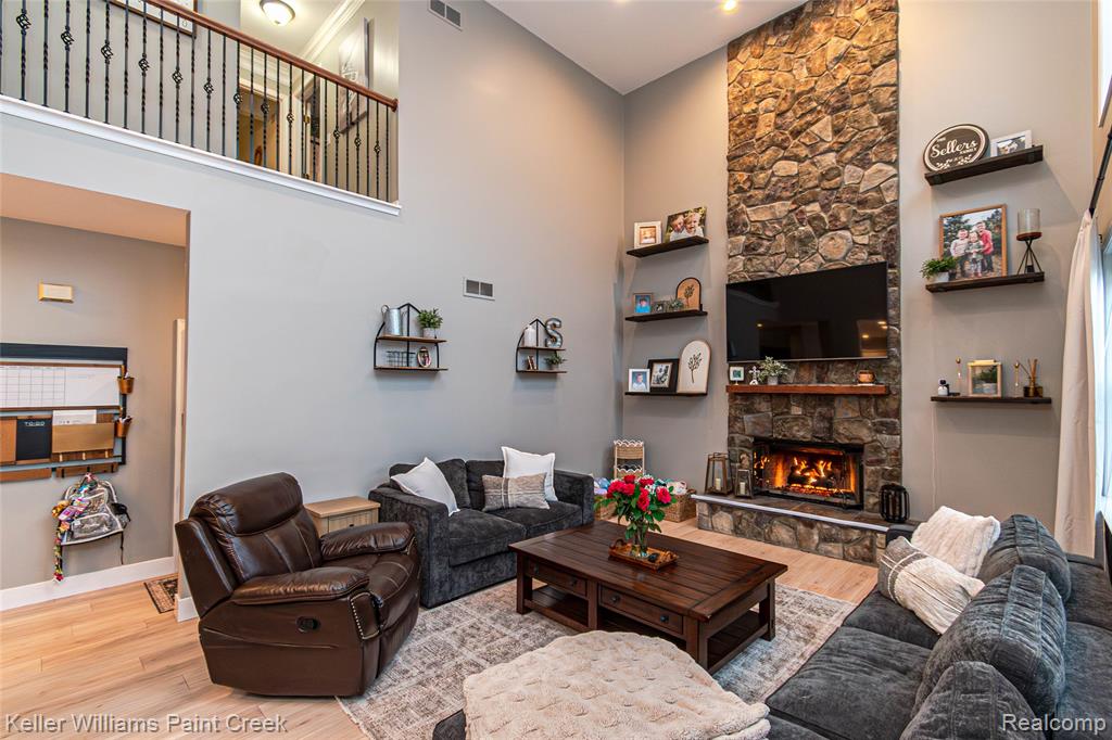 877 Wynstone Circle N, Oakland, MI — Photo 13