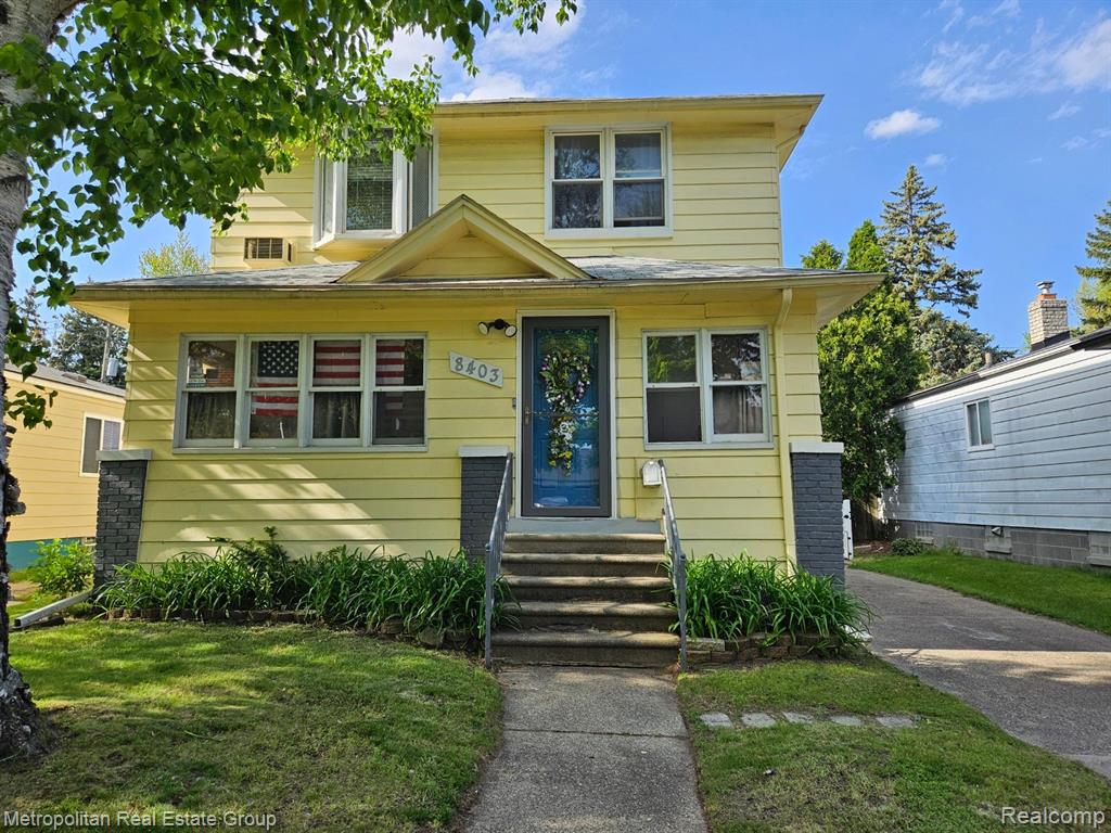 8403 HARDING, Center Line, MI 48015 — front exterior
