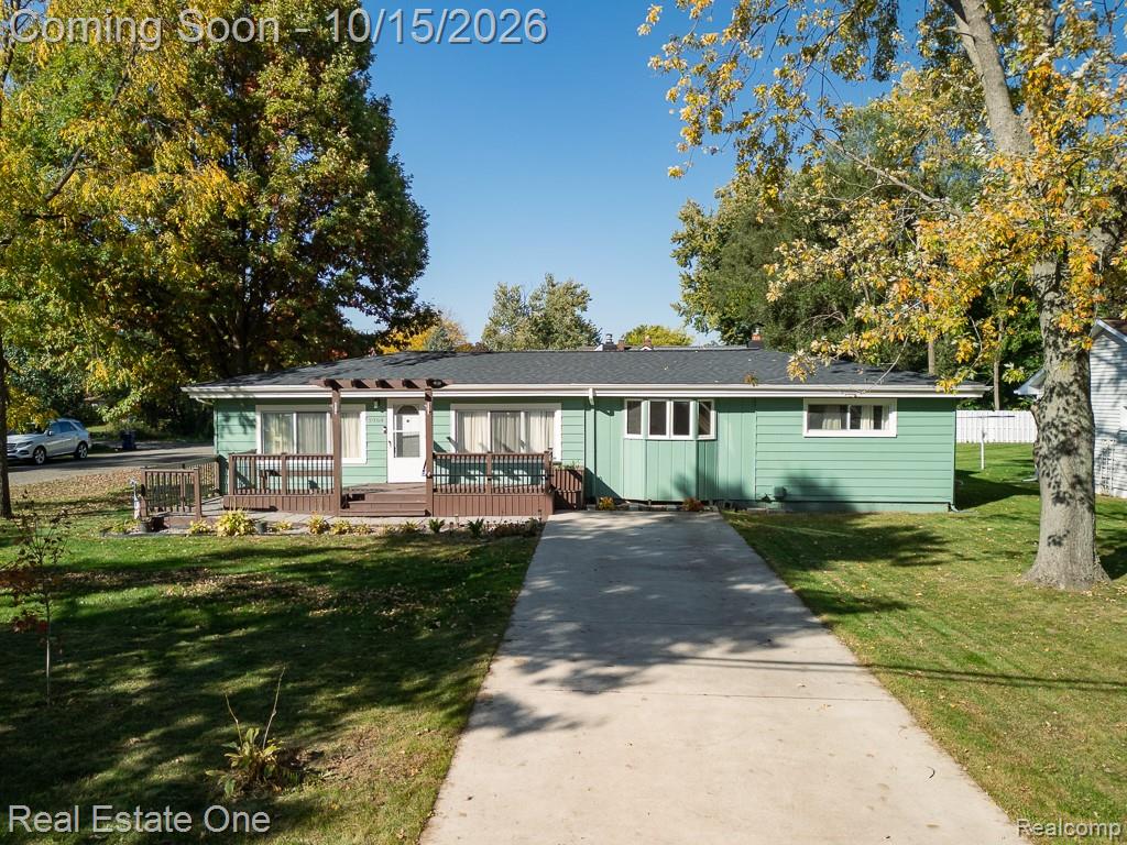 3984 Seeden Street, Waterford, MI 48329