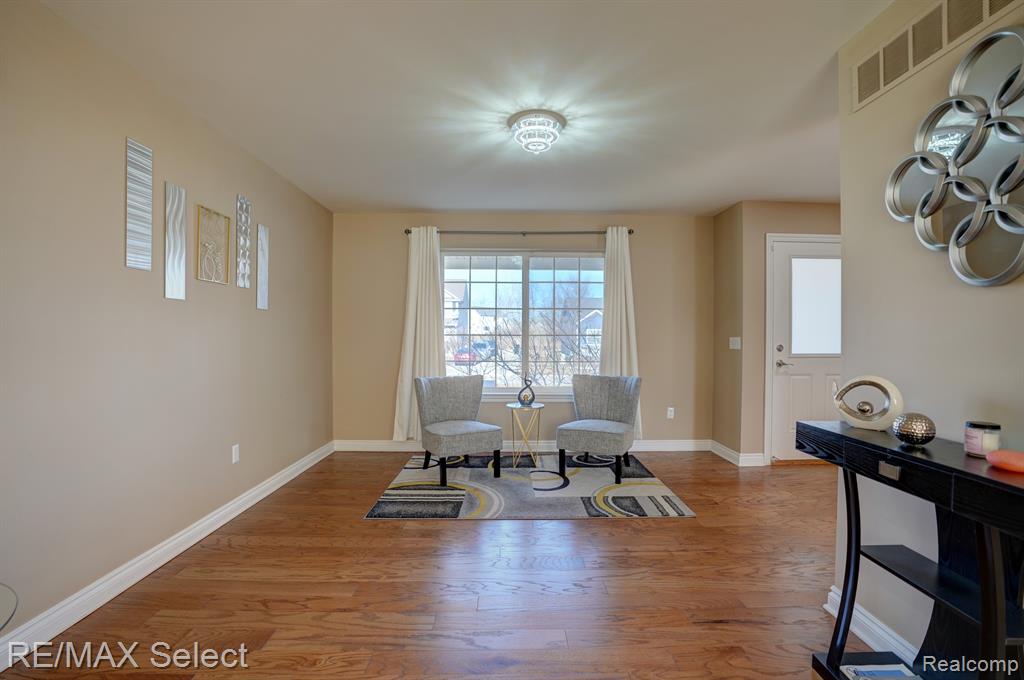 4062 OAK Street, Grand Blanc, MI 48439 — Photo 18