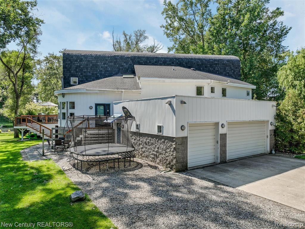 275 Angola Street, Wolverine Lake, MI 48390 — Photo 68