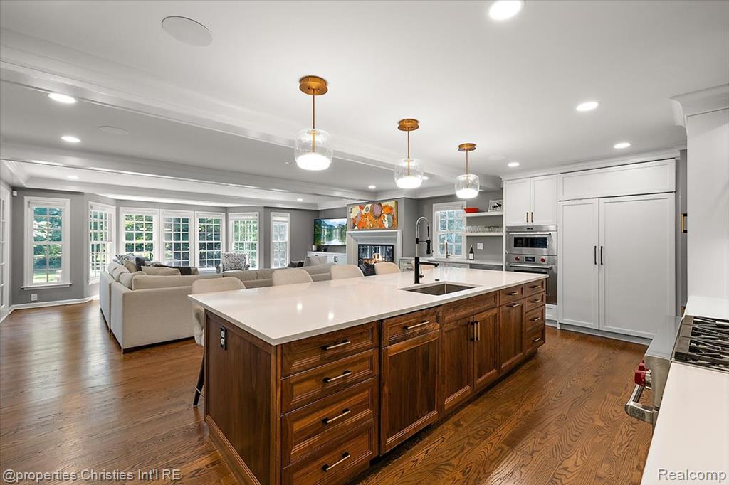 3535 Wooddale Court, Bloomfield, MI 48301 — Photo 13