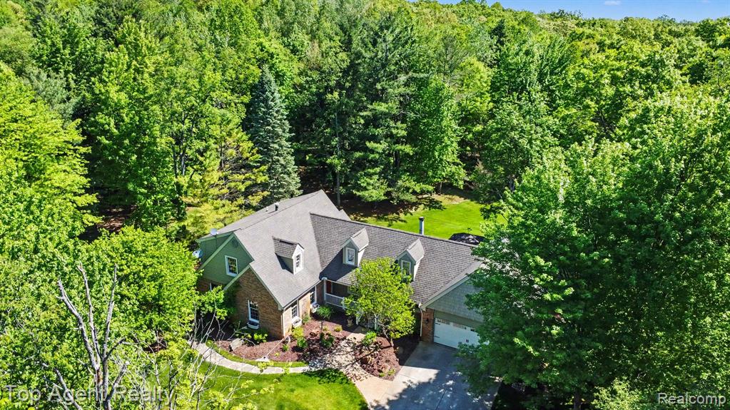 2411 Farmbrook Trail, Oxford, MI 48370 — Photo 33