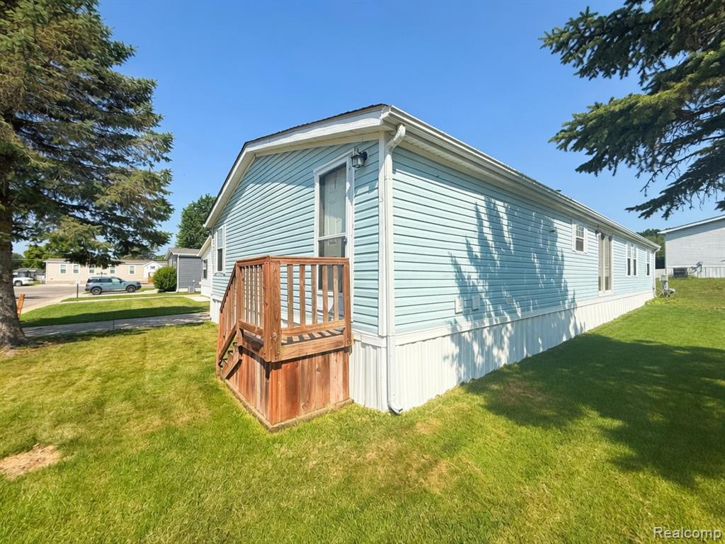 7023 Scarborough Lane, Whitmore Lake, MI 48189 — Photo 3