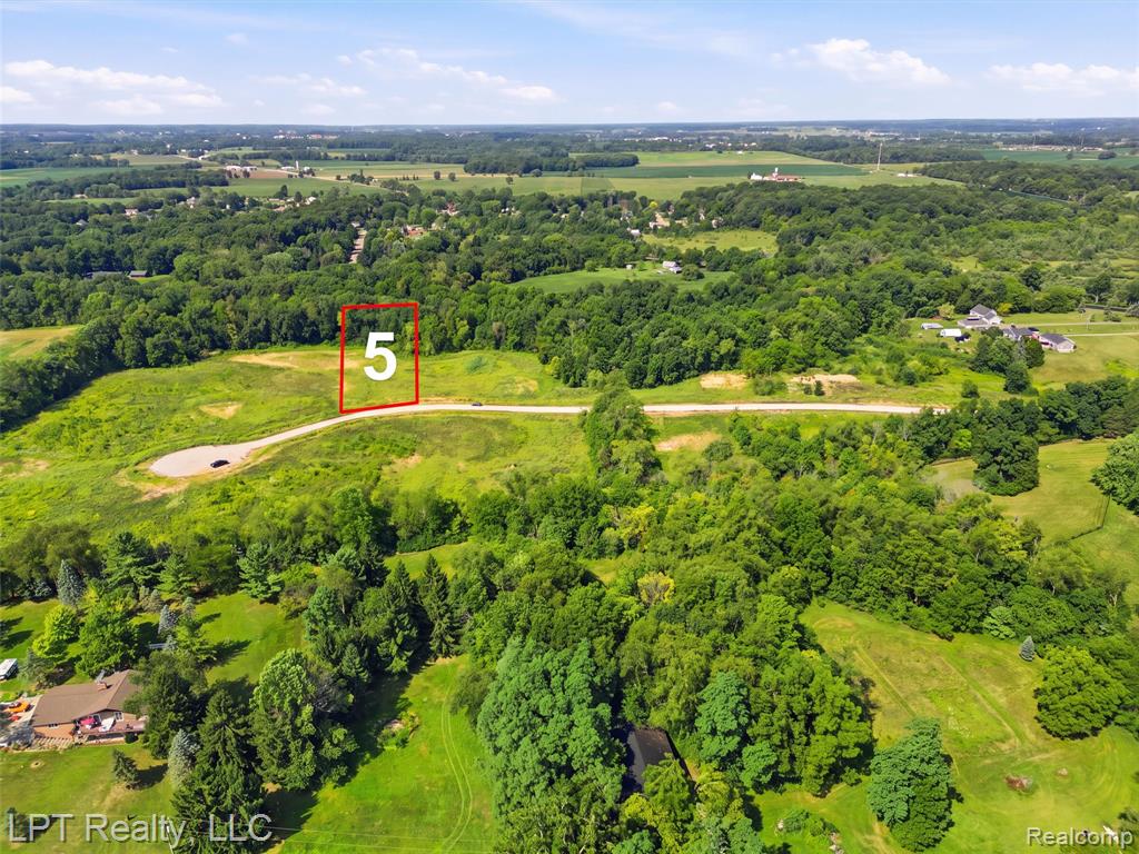 9571 CREEKSIDE Drive, Saline, MI 48176