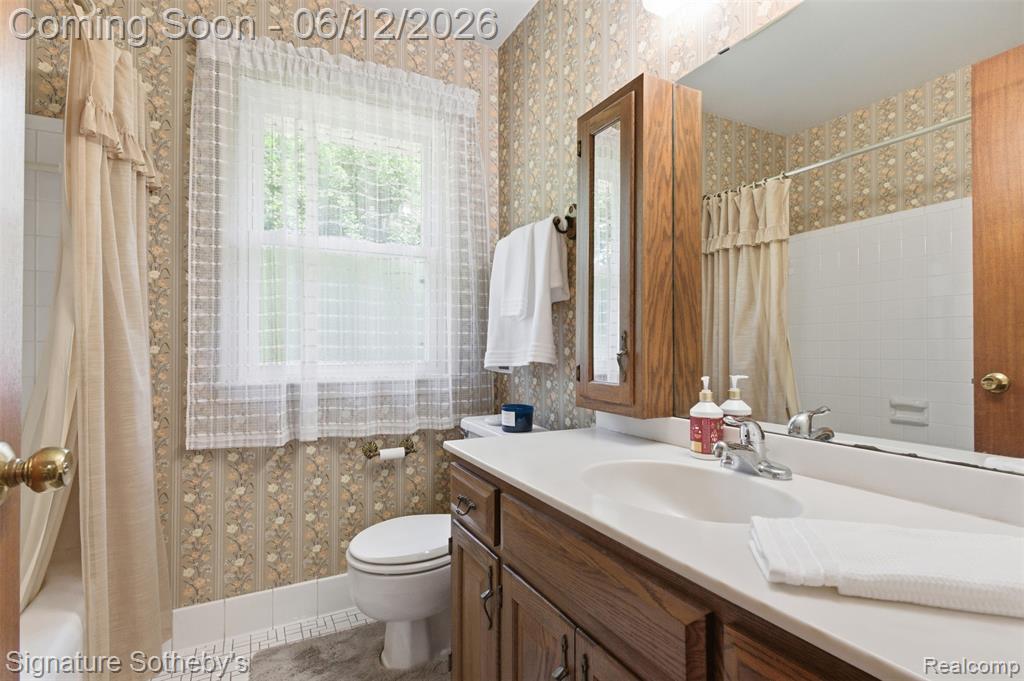 6344 Campus Drive, Dearborn Heights, MI 48127 — Photo 17