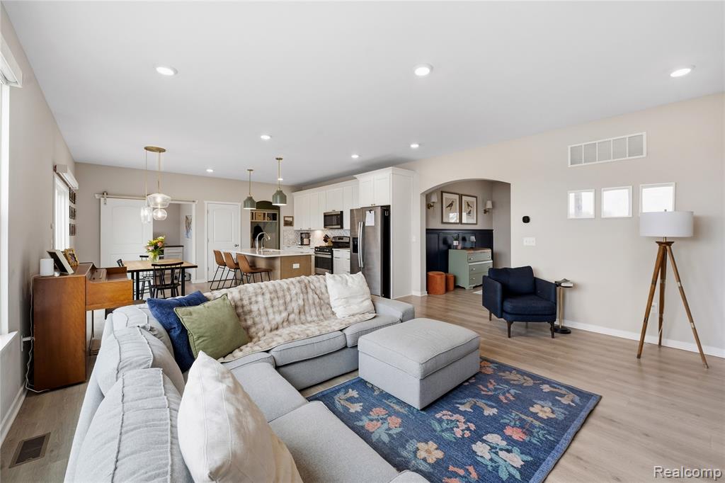 2056 Gambrel Lane, Howell, MI 48843 — Photo 12