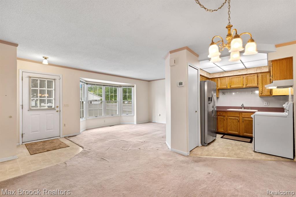 42255 OLD POND Circle, Plymouth, MI 48170 — Photo 5