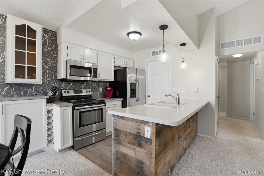 1499 Mariner Drive, Walled Lake, MI 48390 — Photo 10
