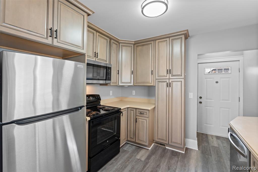 5452 Maple Street, Dearborn, MI 48126 — Photo 12