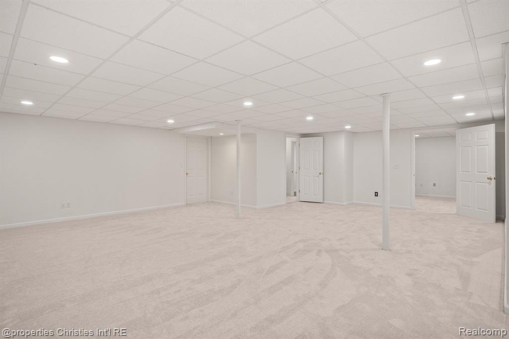 2459 HICKORY GLEN Drive, Bloomfield Hills, MI 48304 — Photo 39