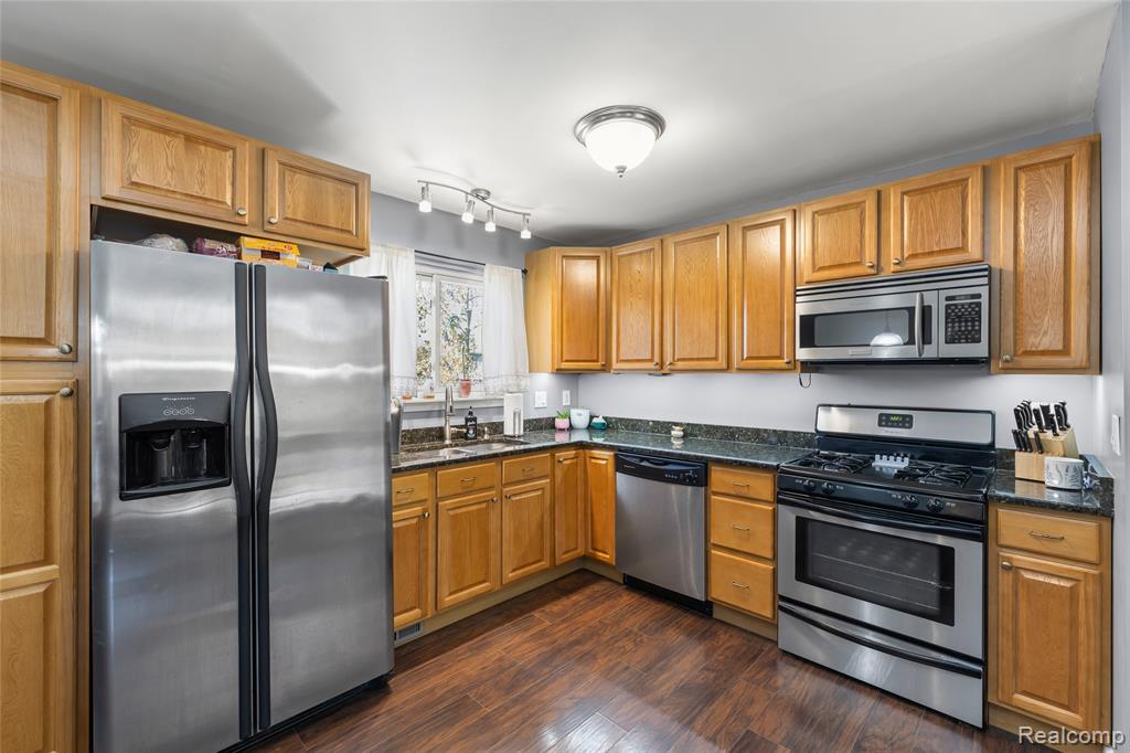1152 Heritage Drive, Canton, MI 48188 — Photo 8